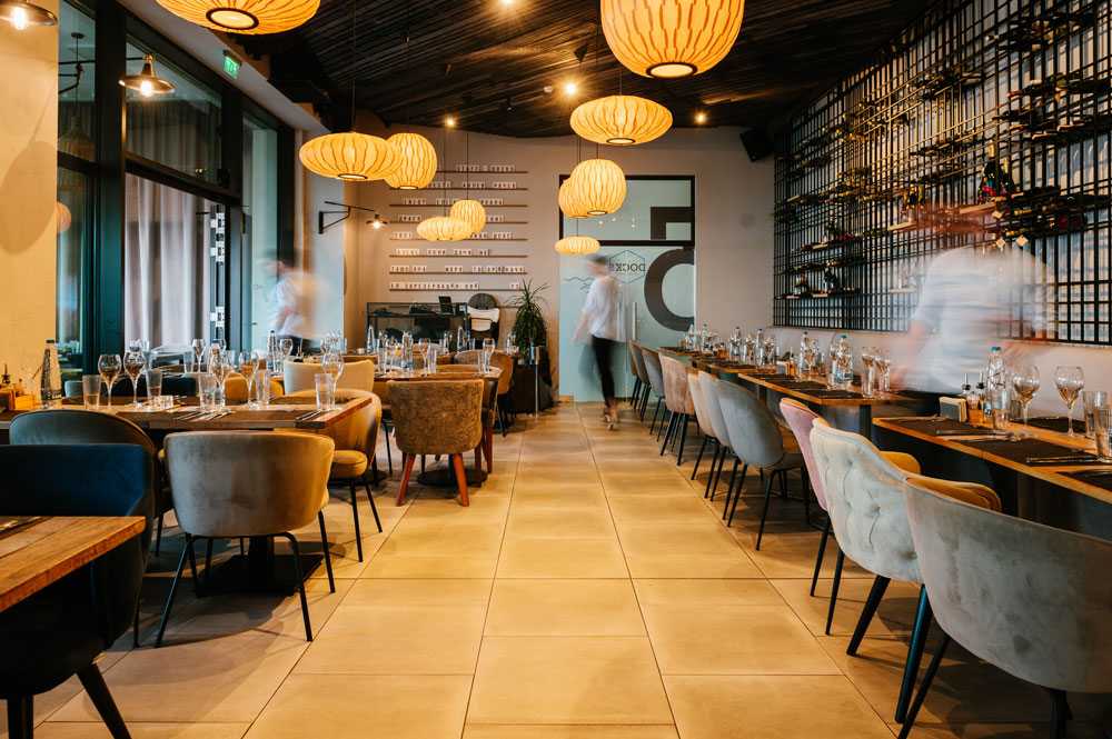 За DOCK 5 Restaurant